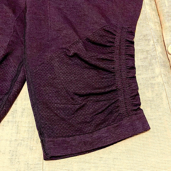 Lululemon Capri Pants - Picture 4 of 6